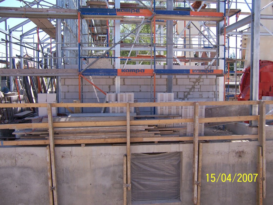 upic136166