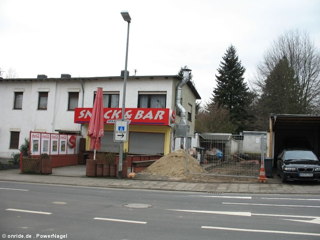 upic290882
