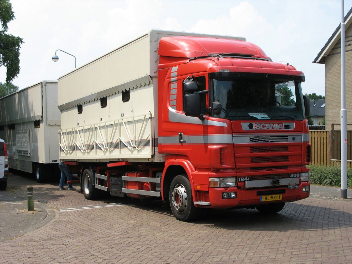 upic352419