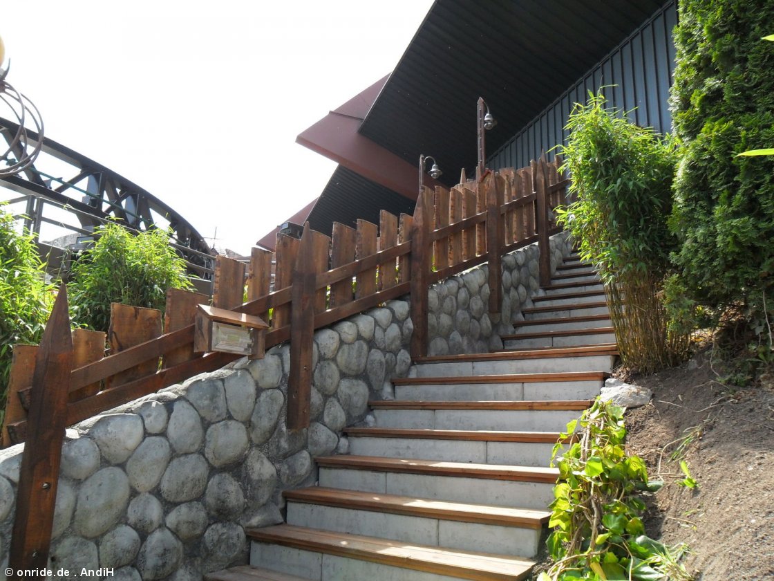 upic360472
