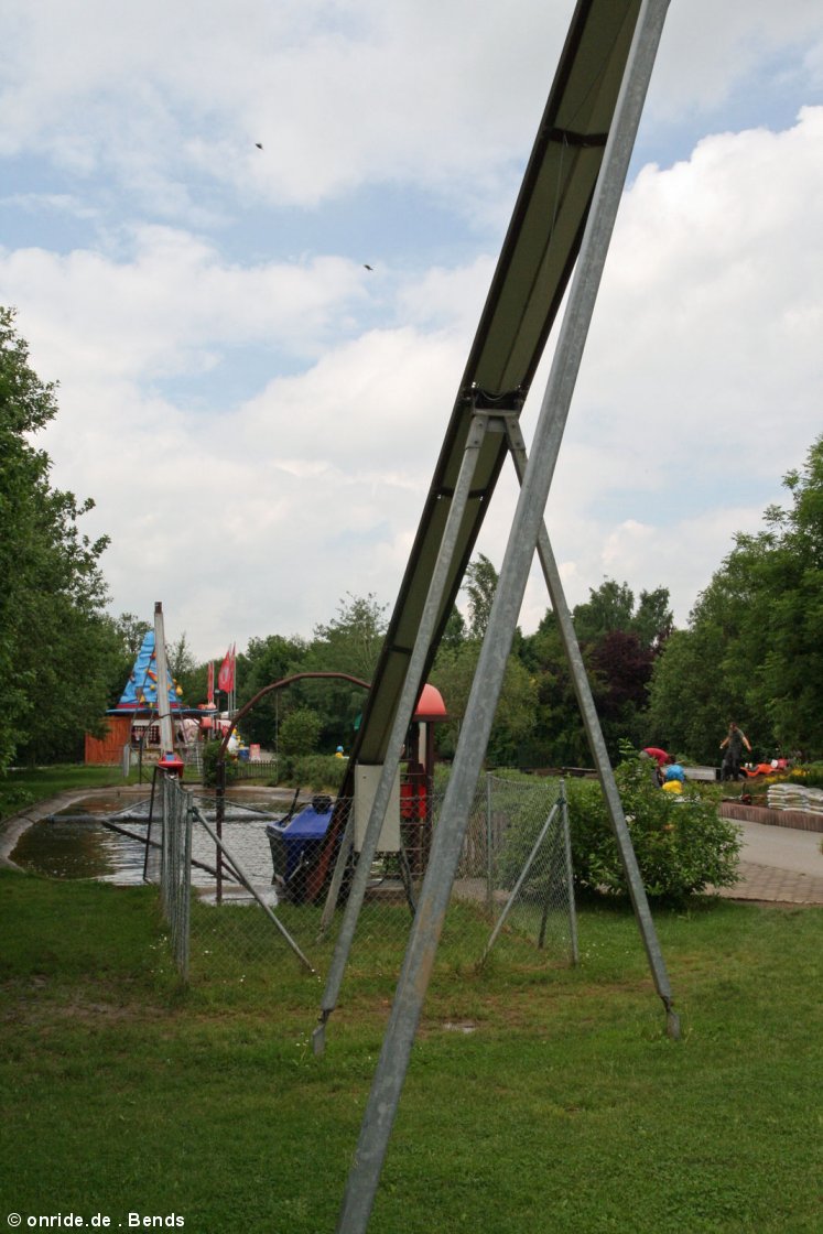 upic374110