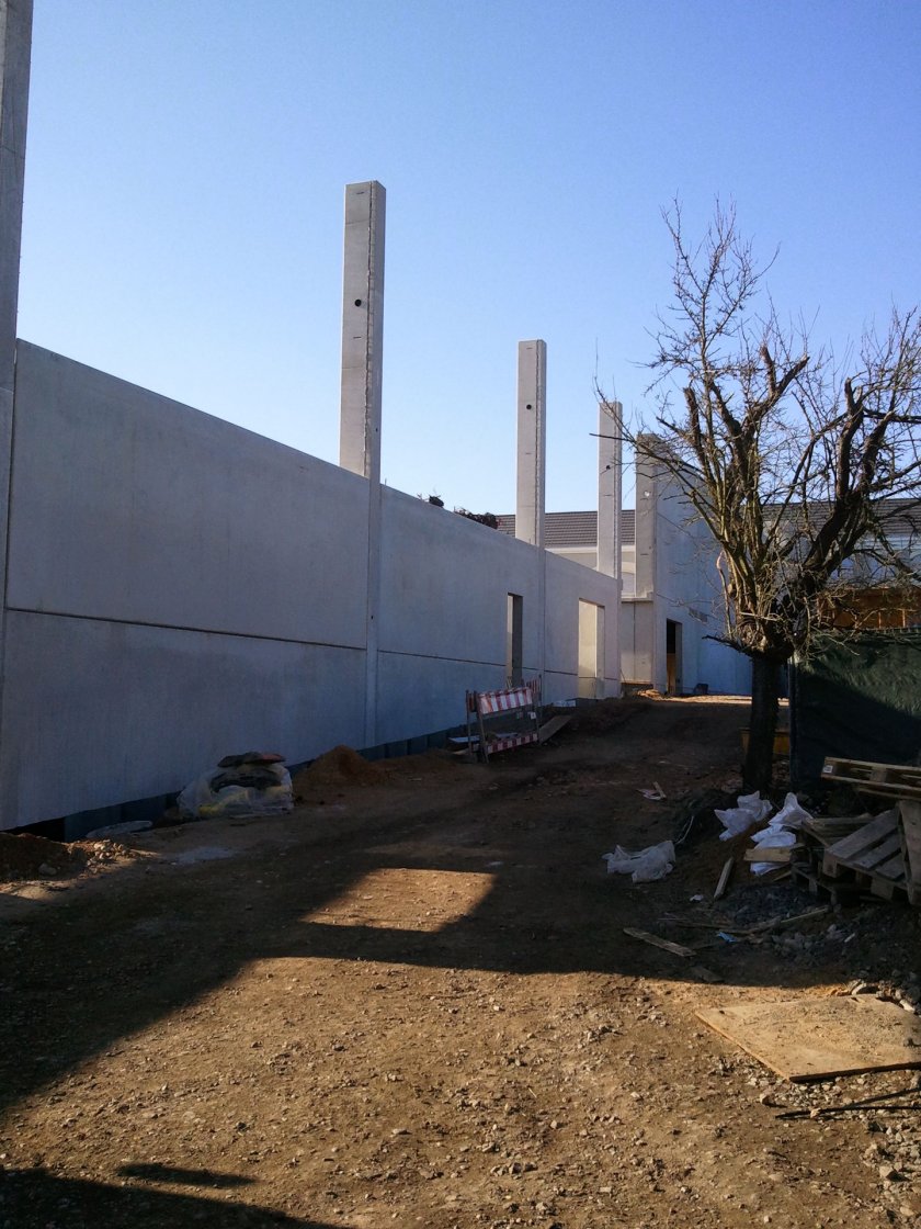 upic390884