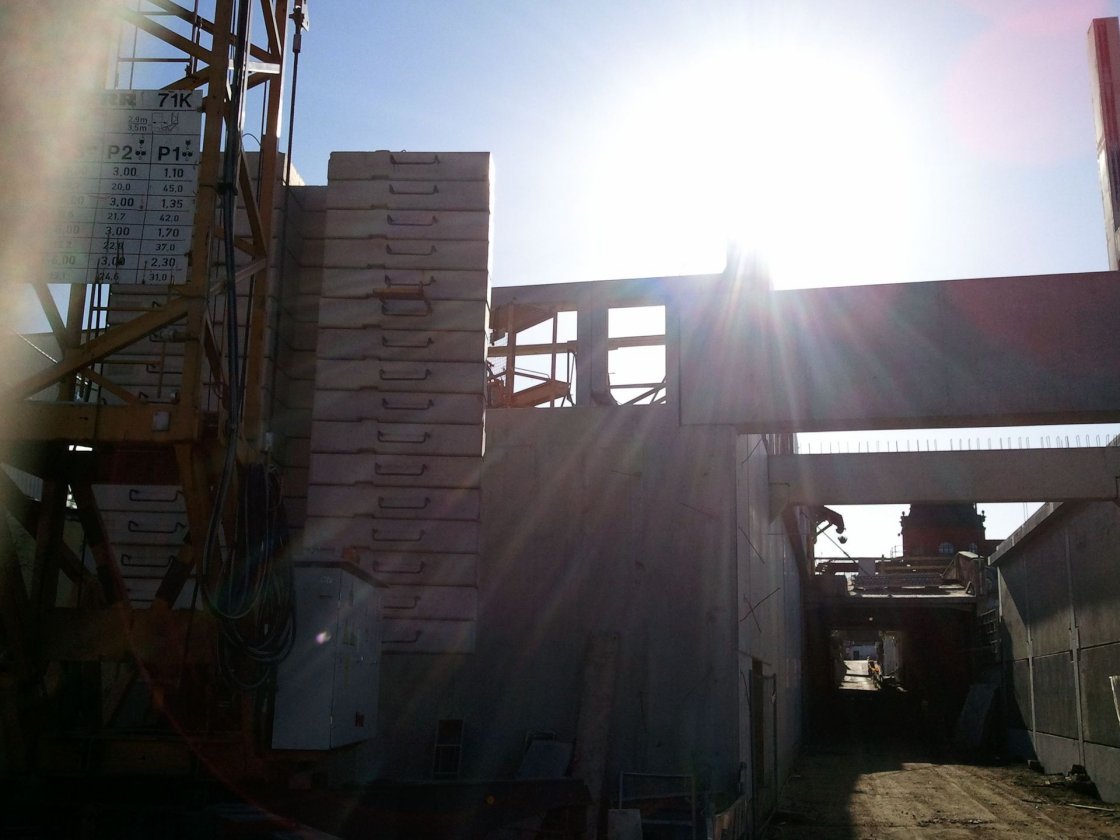 upic390893