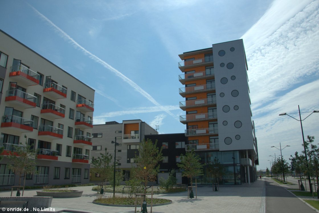 upic480824