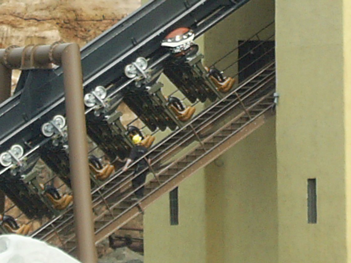 upic74043