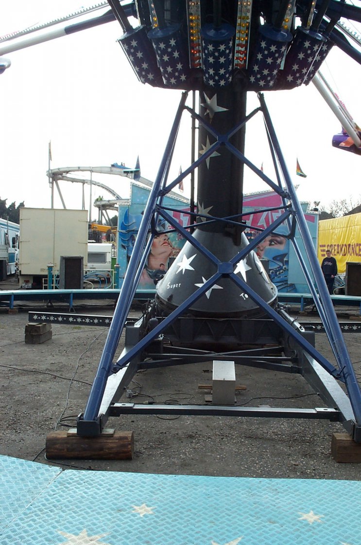 upic74492