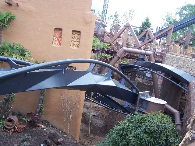upic80049