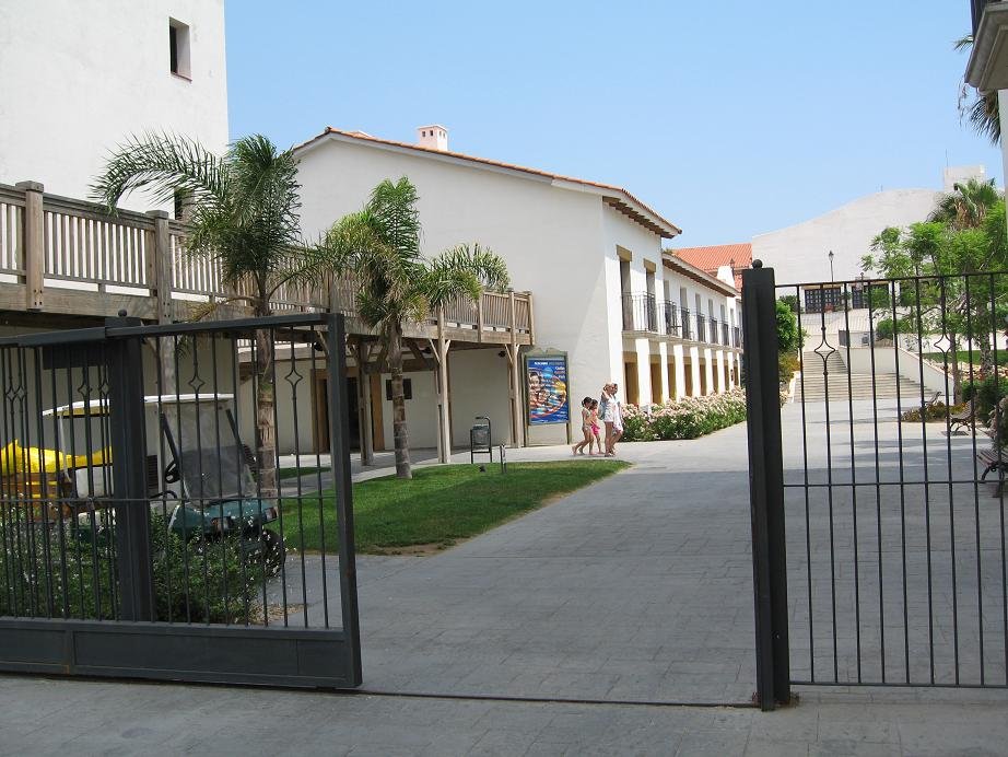 upic92305